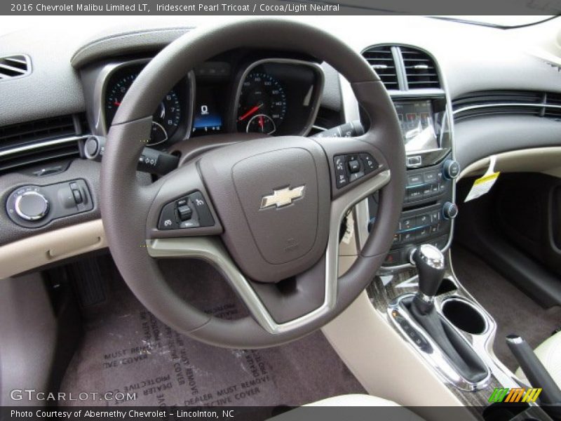 Iridescent Pearl Tricoat / Cocoa/Light Neutral 2016 Chevrolet Malibu Limited LT