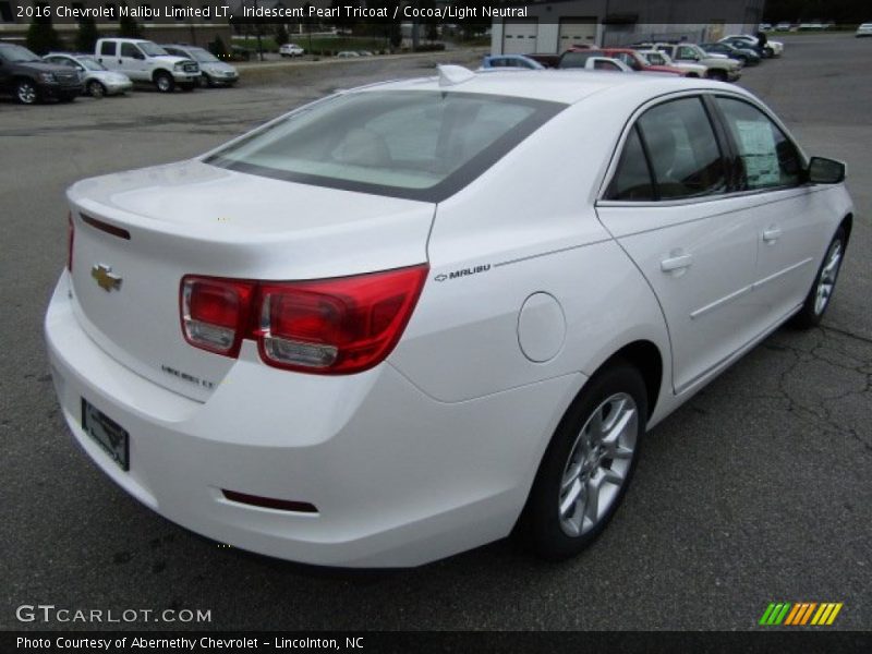 Iridescent Pearl Tricoat / Cocoa/Light Neutral 2016 Chevrolet Malibu Limited LT