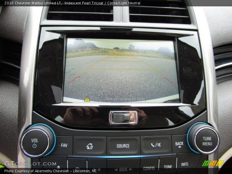 Iridescent Pearl Tricoat / Cocoa/Light Neutral 2016 Chevrolet Malibu Limited LT