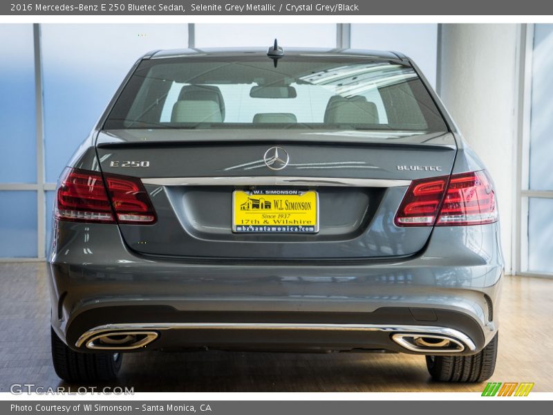 Selenite Grey Metallic / Crystal Grey/Black 2016 Mercedes-Benz E 250 Bluetec Sedan