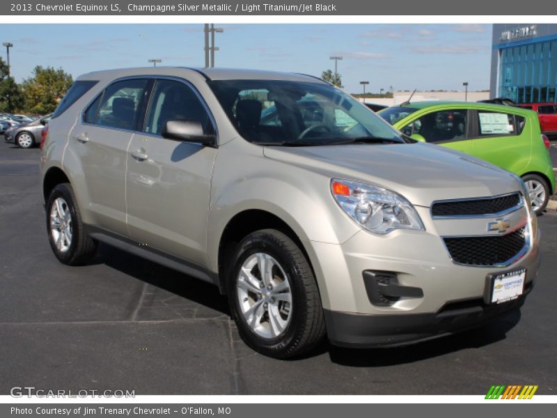 Front 3/4 View of 2013 Equinox LS