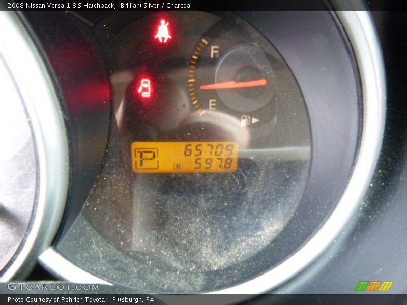 Brilliant Silver / Charcoal 2008 Nissan Versa 1.8 S Hatchback