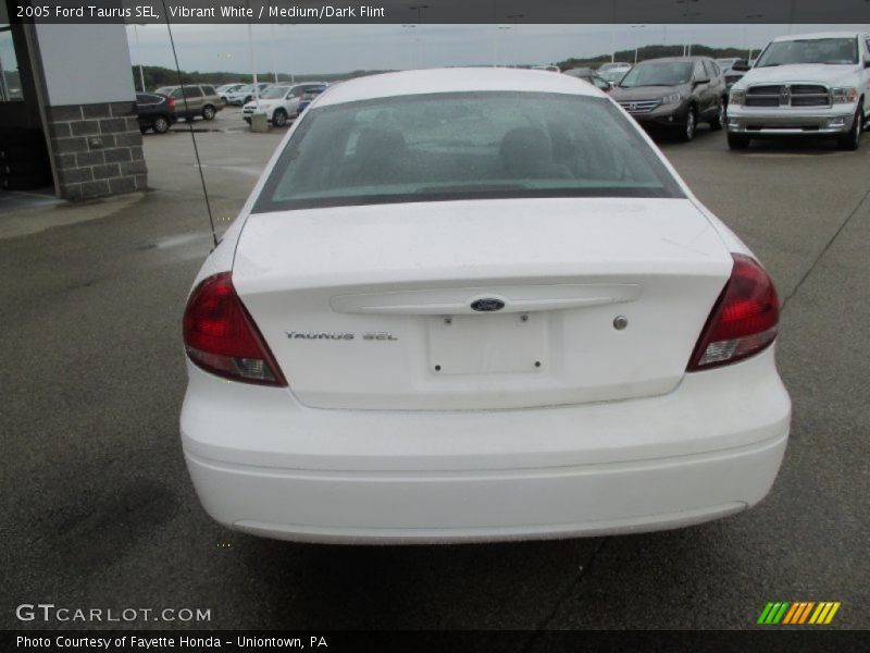 Vibrant White / Medium/Dark Flint 2005 Ford Taurus SEL