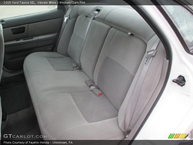 Vibrant White / Medium/Dark Flint 2005 Ford Taurus SEL