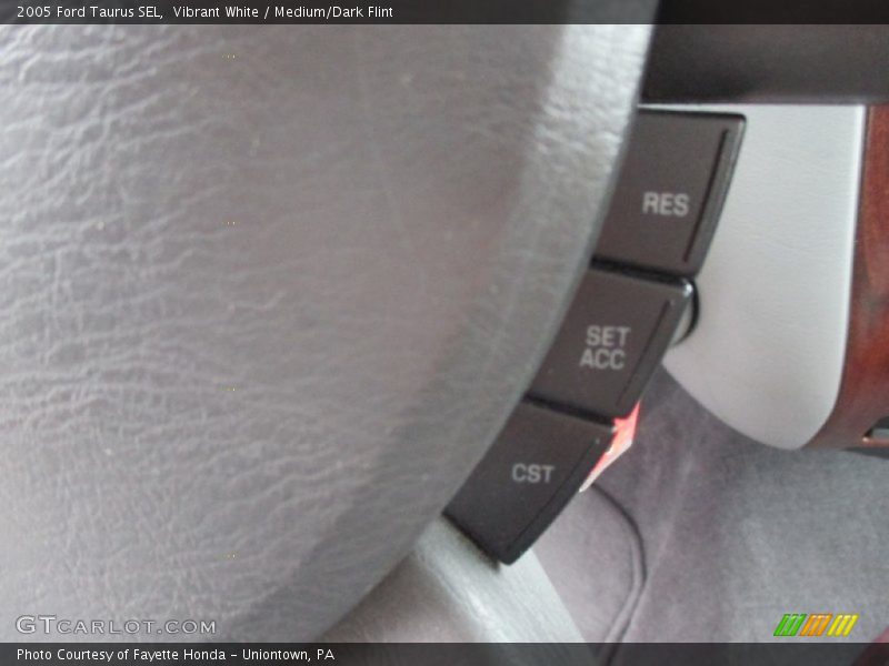 Vibrant White / Medium/Dark Flint 2005 Ford Taurus SEL