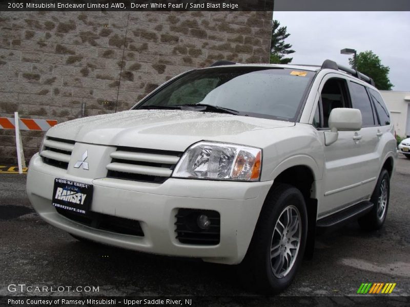 Dover White Pearl / Sand Blast Beige 2005 Mitsubishi Endeavor Limited AWD