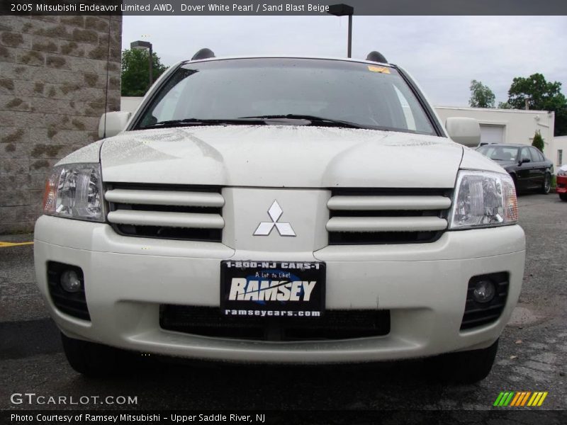 Dover White Pearl / Sand Blast Beige 2005 Mitsubishi Endeavor Limited AWD