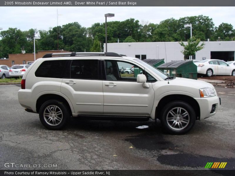Dover White Pearl / Sand Blast Beige 2005 Mitsubishi Endeavor Limited AWD