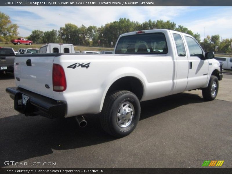 Oxford White / Medium Graphite 2001 Ford F250 Super Duty XL SuperCab 4x4 Chassis