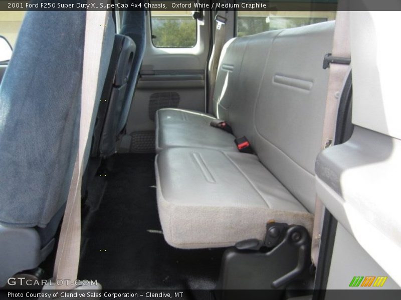 Oxford White / Medium Graphite 2001 Ford F250 Super Duty XL SuperCab 4x4 Chassis