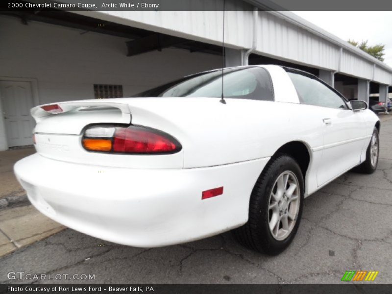 Arctic White / Ebony 2000 Chevrolet Camaro Coupe