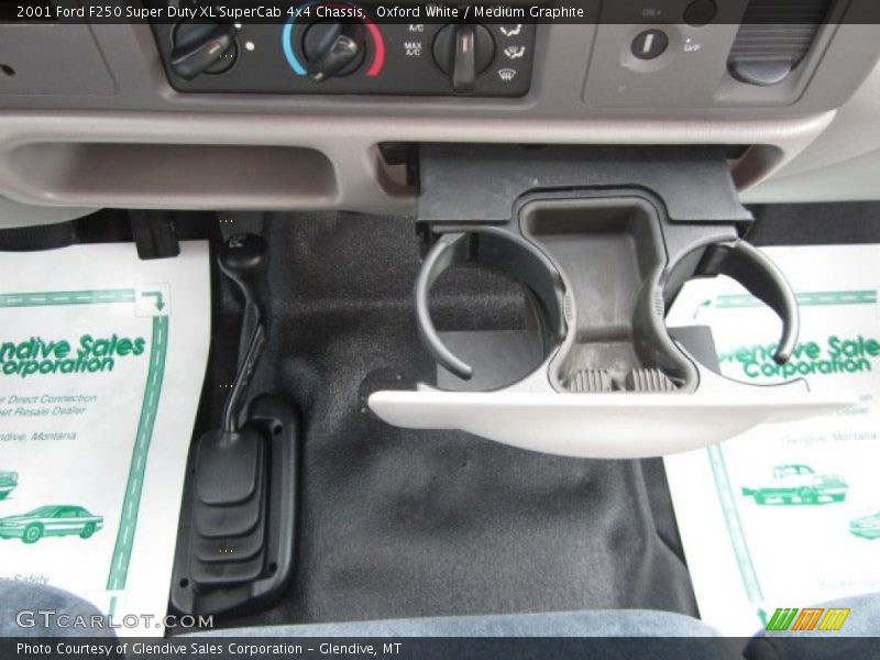 Oxford White / Medium Graphite 2001 Ford F250 Super Duty XL SuperCab 4x4 Chassis