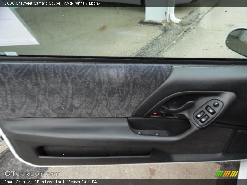 Arctic White / Ebony 2000 Chevrolet Camaro Coupe