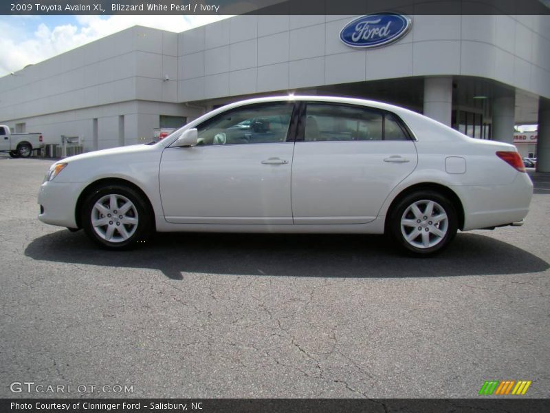 Blizzard White Pearl / Ivory 2009 Toyota Avalon XL