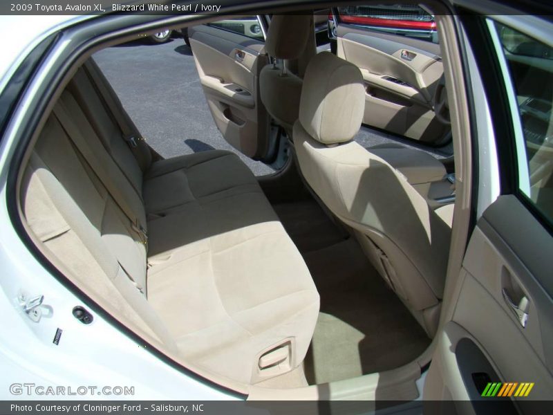 Blizzard White Pearl / Ivory 2009 Toyota Avalon XL