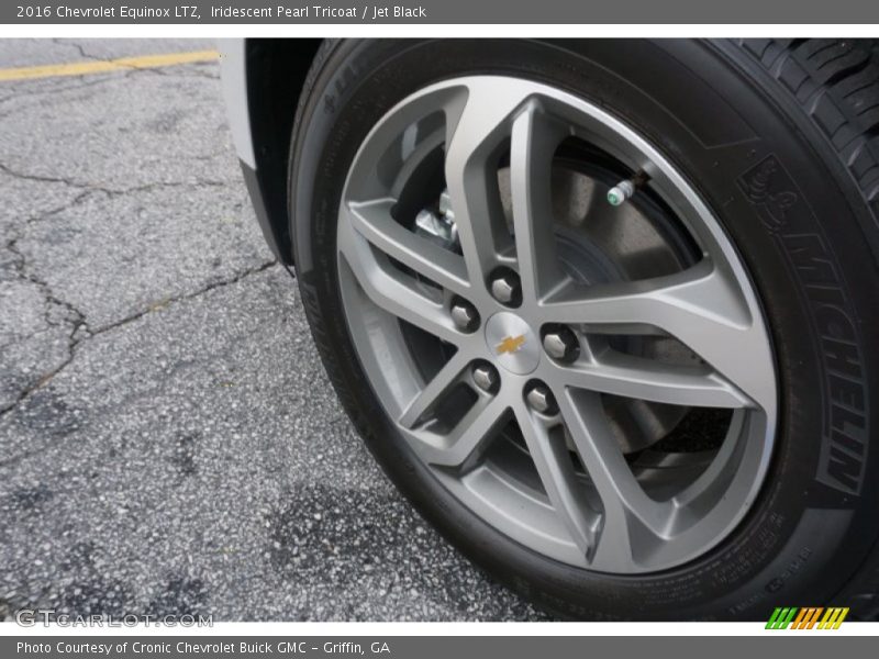 Iridescent Pearl Tricoat / Jet Black 2016 Chevrolet Equinox LTZ