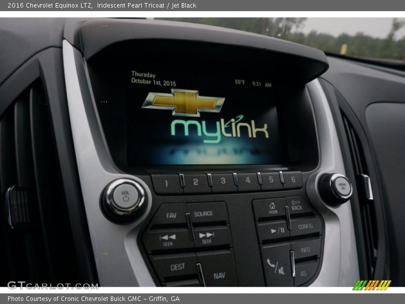 Iridescent Pearl Tricoat / Jet Black 2016 Chevrolet Equinox LTZ