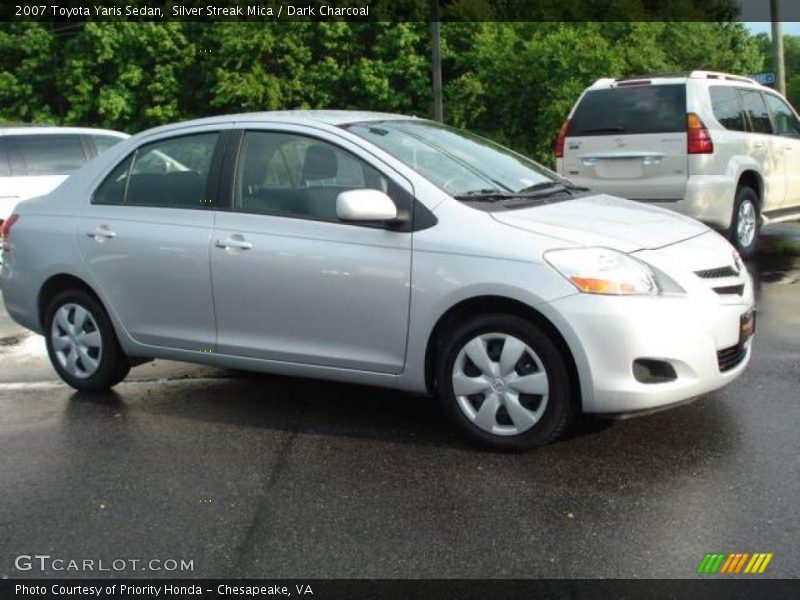 Silver Streak Mica / Dark Charcoal 2007 Toyota Yaris Sedan