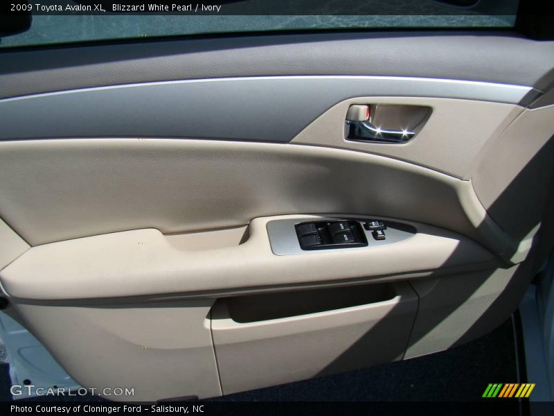 Blizzard White Pearl / Ivory 2009 Toyota Avalon XL