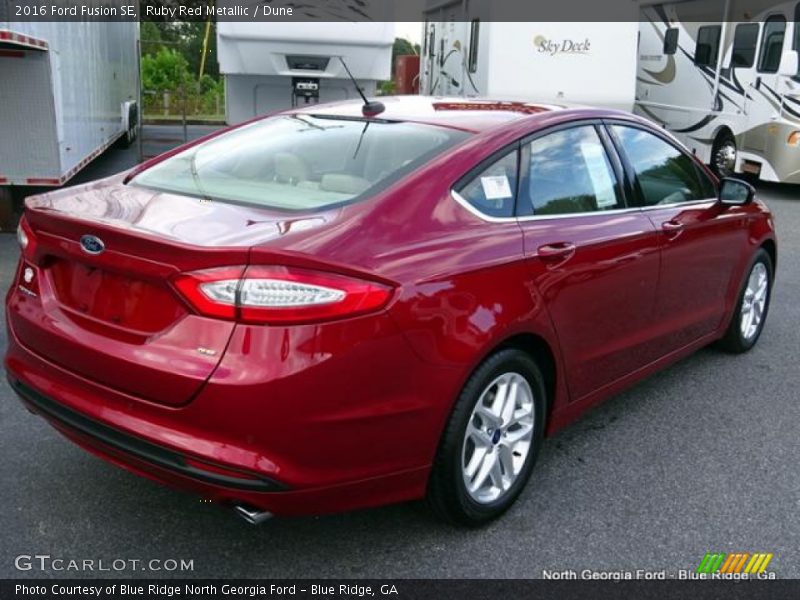 Ruby Red Metallic / Dune 2016 Ford Fusion SE