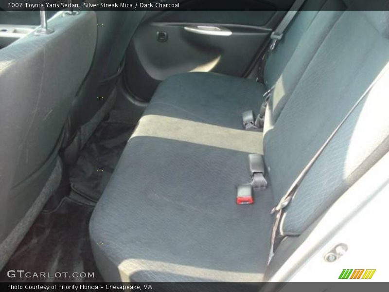 Silver Streak Mica / Dark Charcoal 2007 Toyota Yaris Sedan