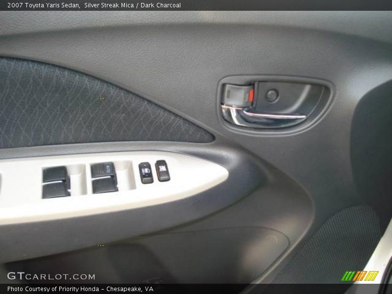 Silver Streak Mica / Dark Charcoal 2007 Toyota Yaris Sedan
