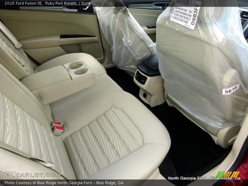 Ruby Red Metallic / Dune 2016 Ford Fusion SE