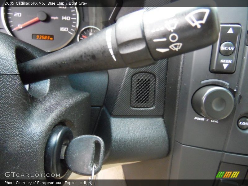 Blue Chip / Light Gray 2005 Cadillac SRX V6