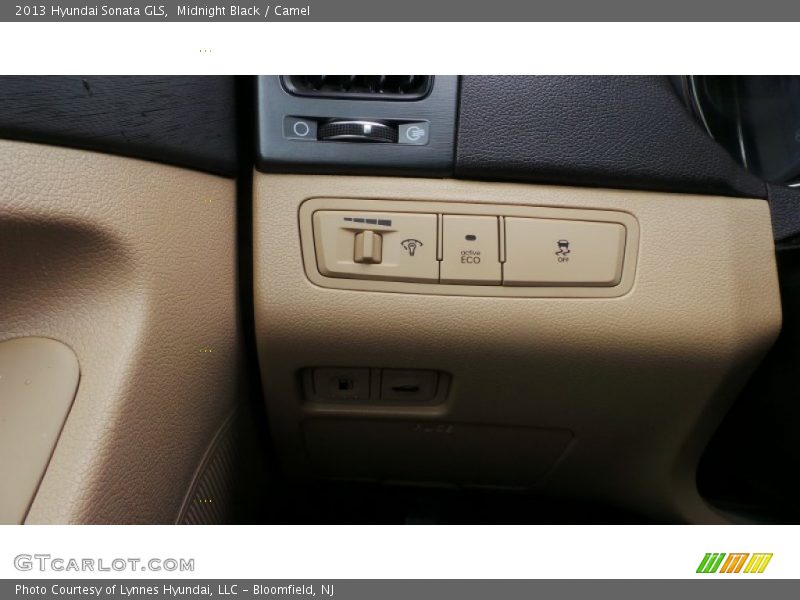 Midnight Black / Camel 2013 Hyundai Sonata GLS
