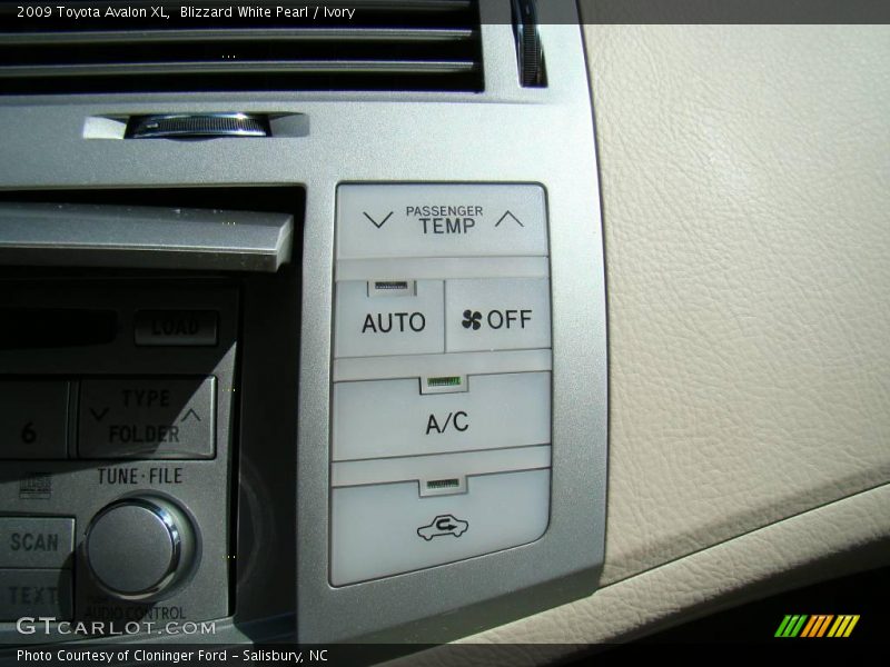 Blizzard White Pearl / Ivory 2009 Toyota Avalon XL