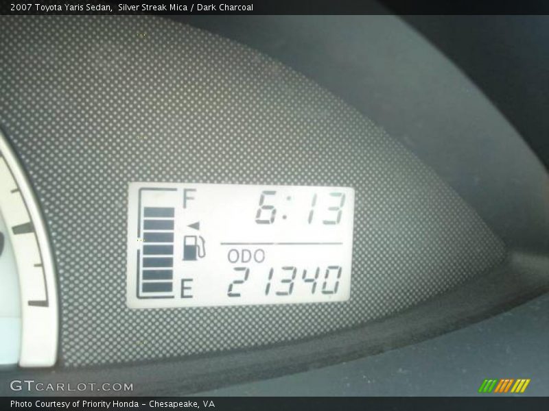 Silver Streak Mica / Dark Charcoal 2007 Toyota Yaris Sedan