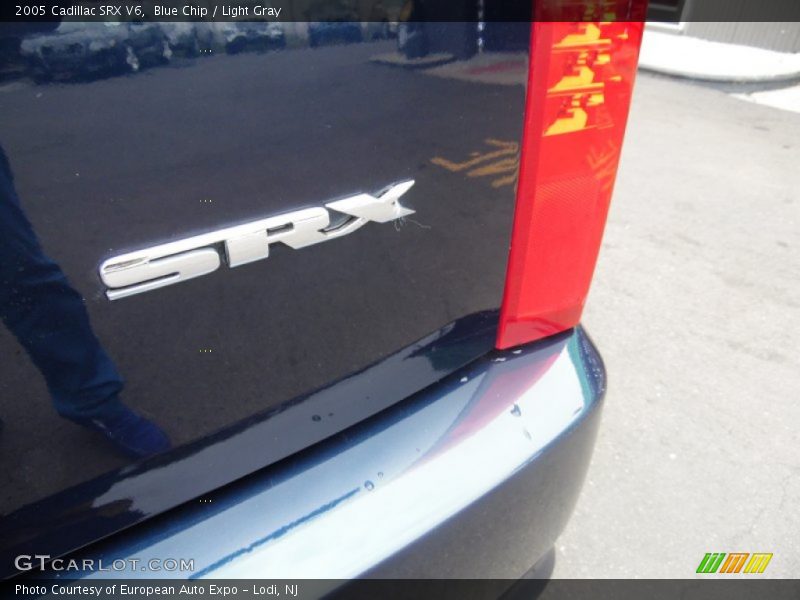 Blue Chip / Light Gray 2005 Cadillac SRX V6