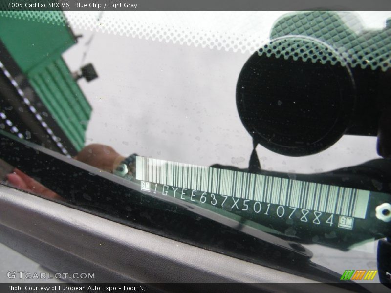 Blue Chip / Light Gray 2005 Cadillac SRX V6