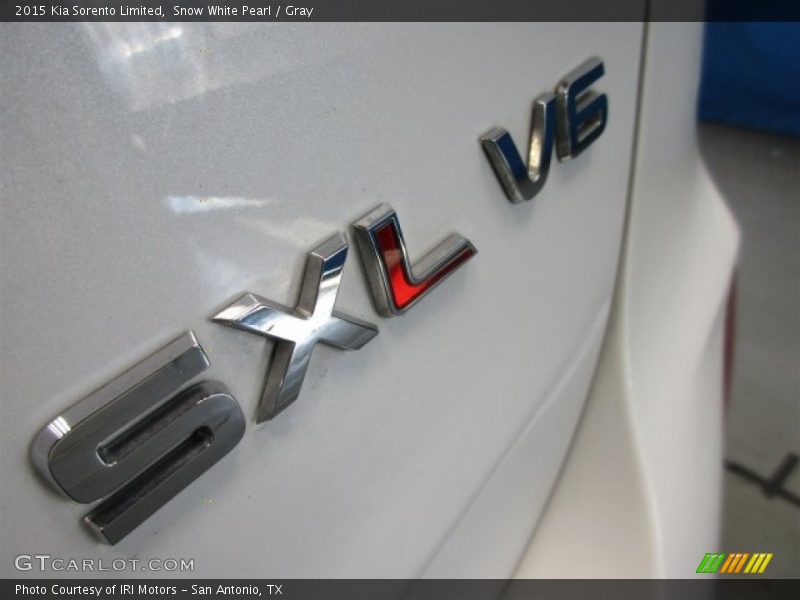 Snow White Pearl / Gray 2015 Kia Sorento Limited