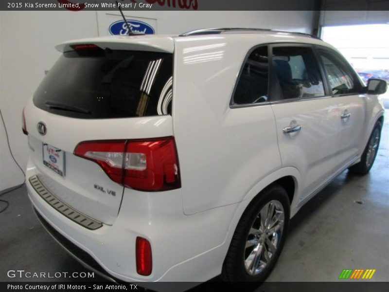 Snow White Pearl / Gray 2015 Kia Sorento Limited