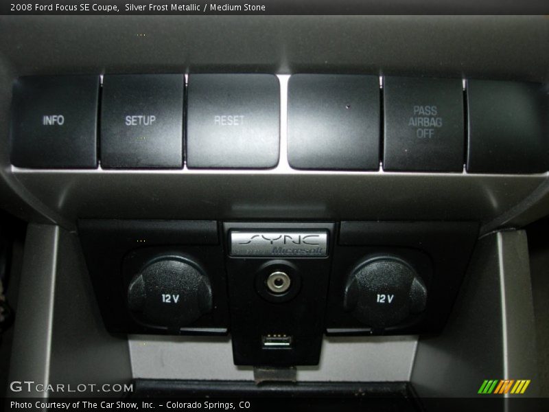 Silver Frost Metallic / Medium Stone 2008 Ford Focus SE Coupe