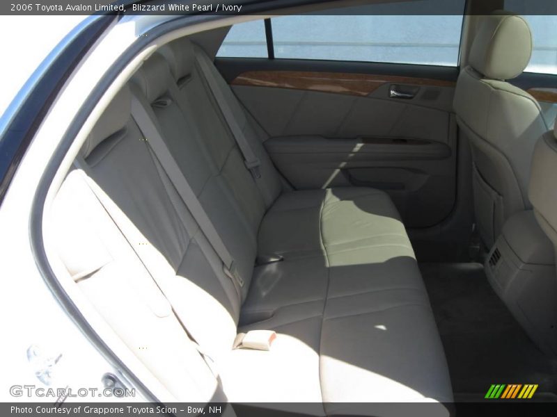 Blizzard White Pearl / Ivory 2006 Toyota Avalon Limited