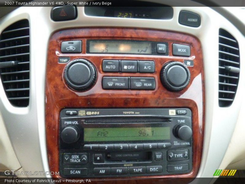 Super White / Ivory Beige 2007 Toyota Highlander V6 4WD