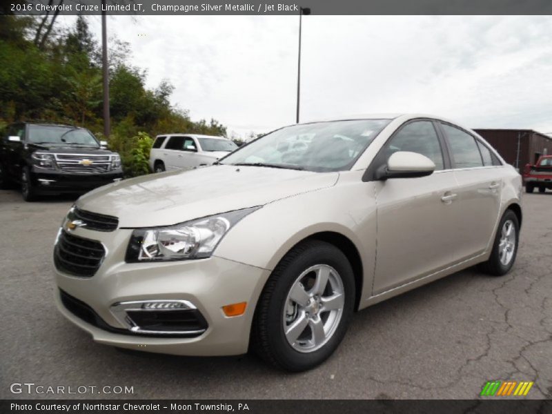 Champagne Silver Metallic / Jet Black 2016 Chevrolet Cruze Limited LT