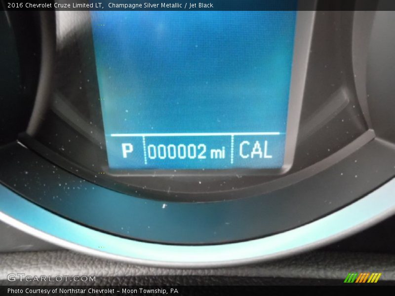 Champagne Silver Metallic / Jet Black 2016 Chevrolet Cruze Limited LT