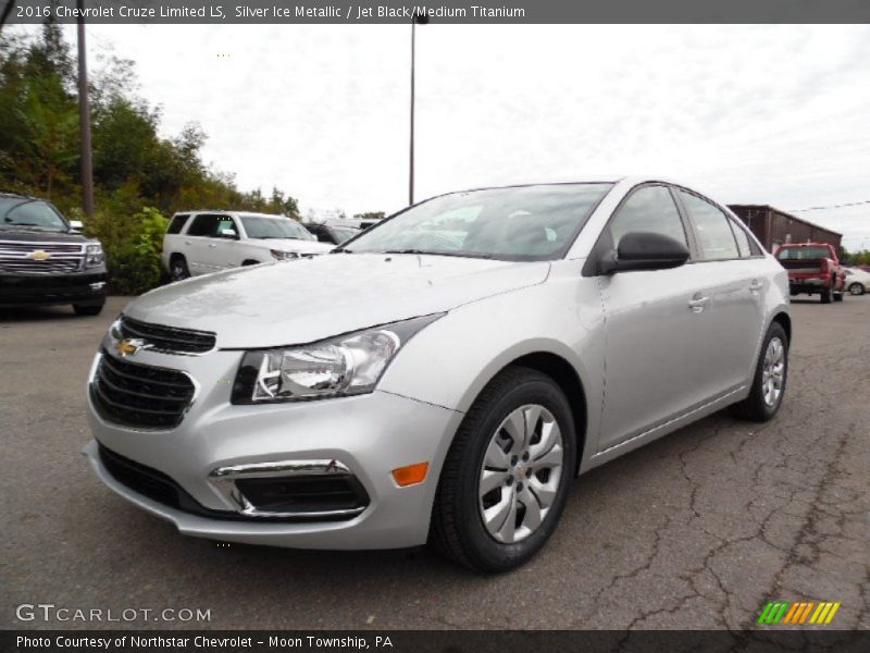 Silver Ice Metallic / Jet Black/Medium Titanium 2016 Chevrolet Cruze Limited LS