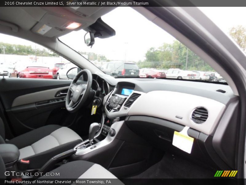 Silver Ice Metallic / Jet Black/Medium Titanium 2016 Chevrolet Cruze Limited LS