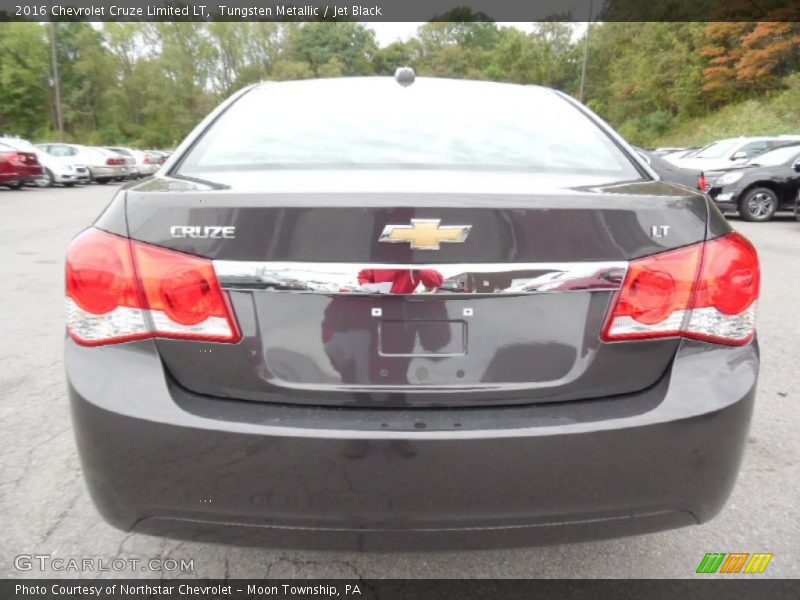 Tungsten Metallic / Jet Black 2016 Chevrolet Cruze Limited LT