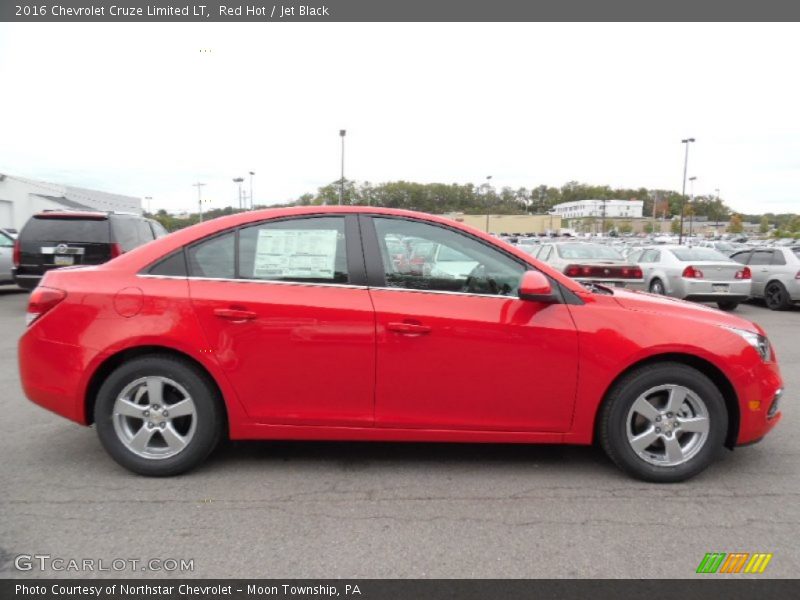Red Hot / Jet Black 2016 Chevrolet Cruze Limited LT