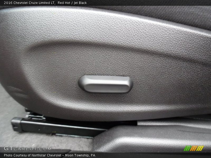 Red Hot / Jet Black 2016 Chevrolet Cruze Limited LT