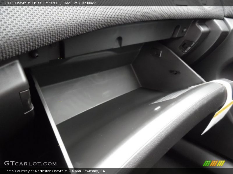 Red Hot / Jet Black 2016 Chevrolet Cruze Limited LT