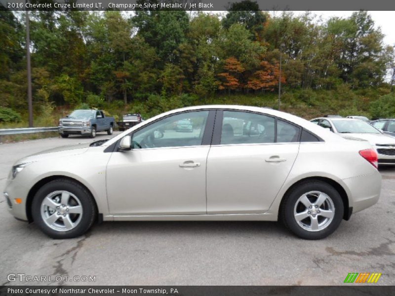Champagne Silver Metallic / Jet Black 2016 Chevrolet Cruze Limited LT