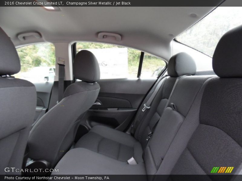 Champagne Silver Metallic / Jet Black 2016 Chevrolet Cruze Limited LT