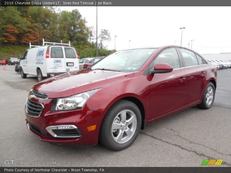 Front 3/4 View of 2016 Cruze Limited LT