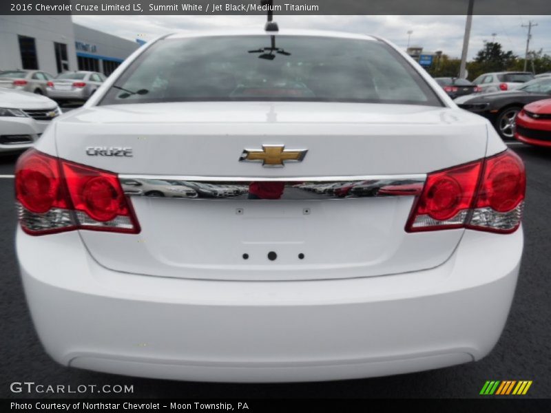 Summit White / Jet Black/Medium Titanium 2016 Chevrolet Cruze Limited LS